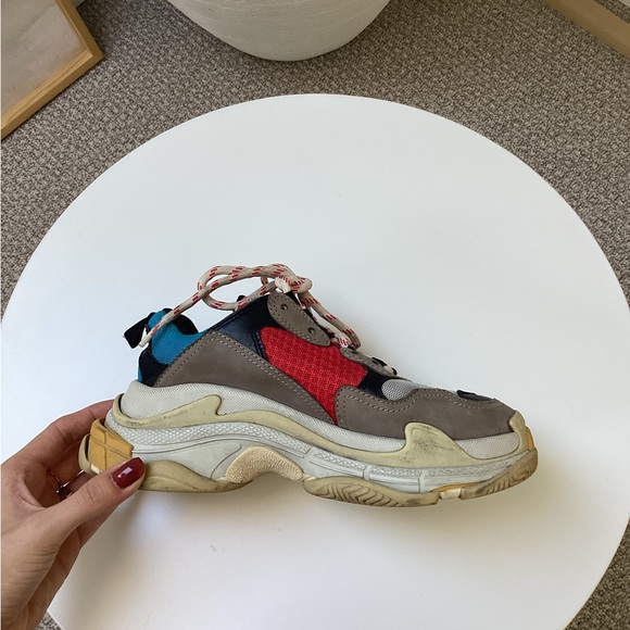 Balenciaga Triple S shoes - Picture 1 of 4